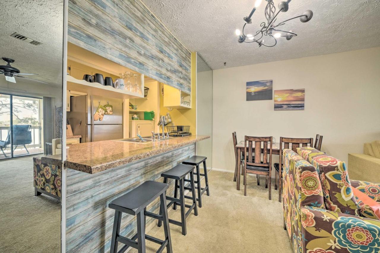 Bayside Pcb Escape With Community Pool And Docks! Apartment *
