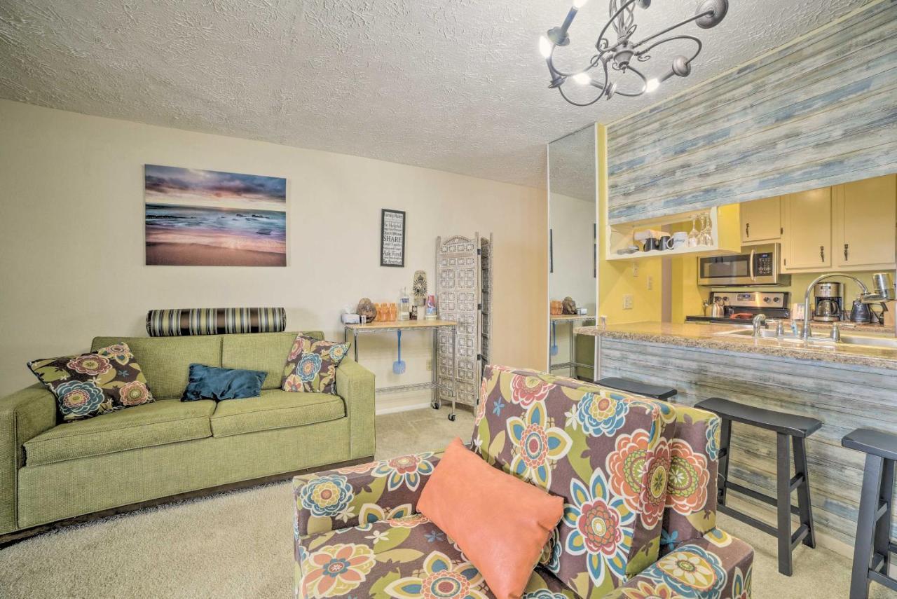 Bayside Pcb Escape With Community Pool And Docks! Apartment *