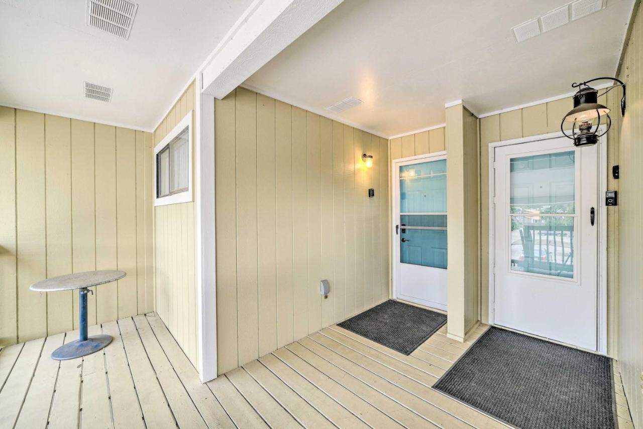 Bayside Pcb Escape With Community Pool And Docks!
